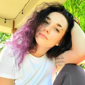 Meet your Posher, Abby